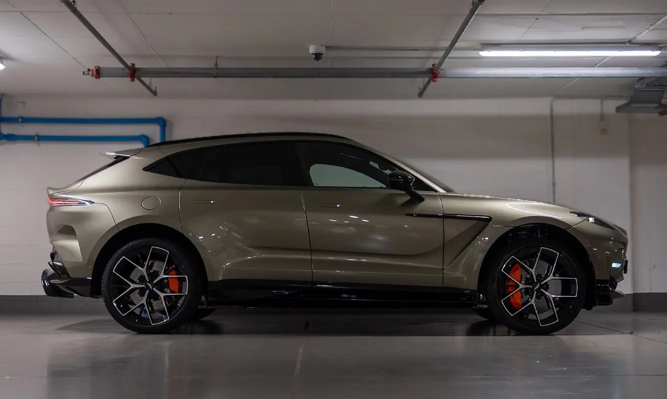 Aston Martin DBX 707 - foto 3