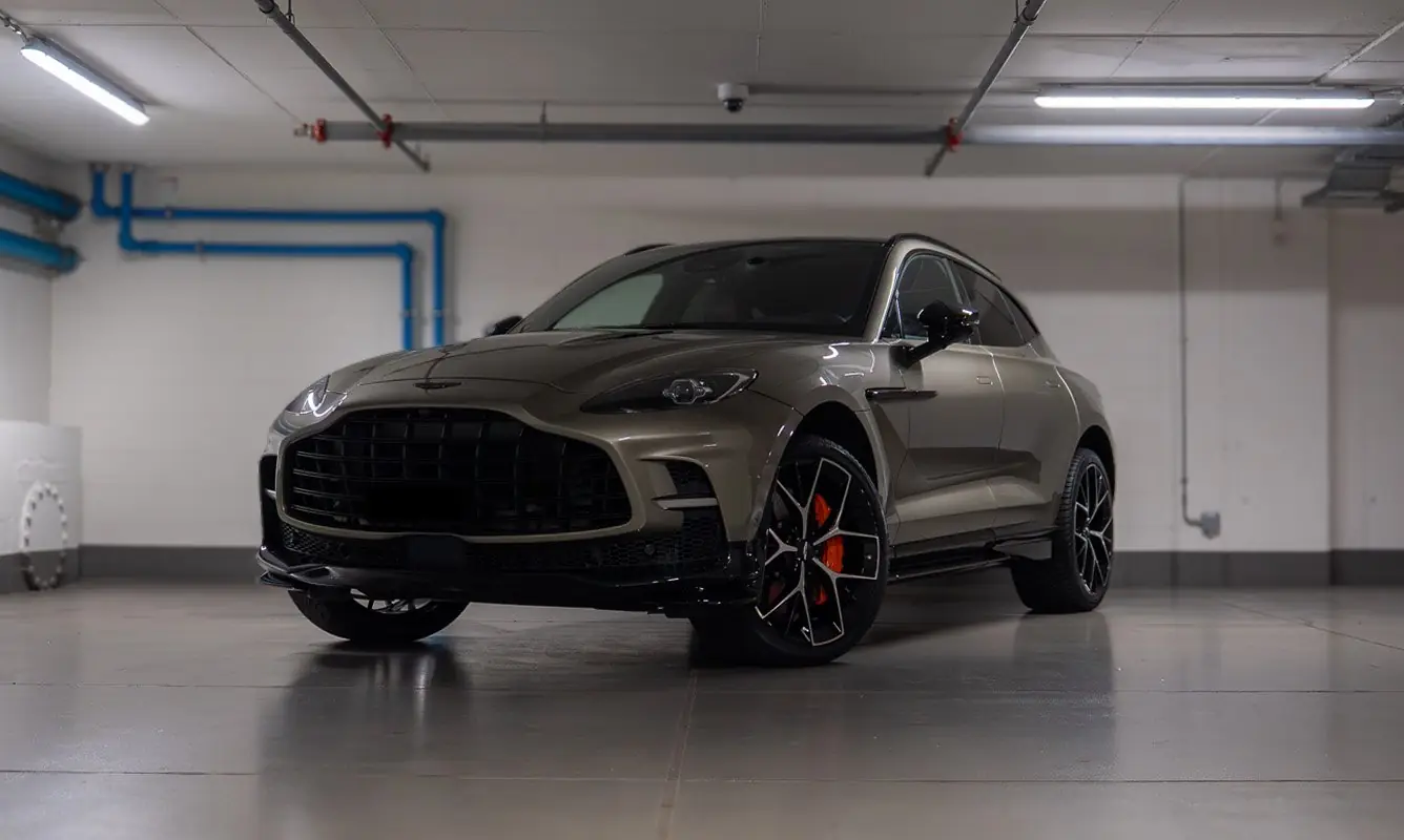 Aston Martin DBX 707 - foto 8