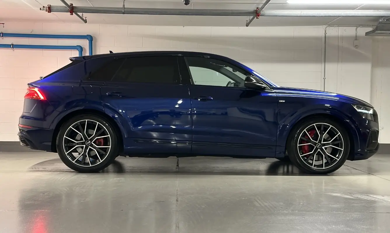 Audi Q8 55 TFSIe Sport - foto 3
