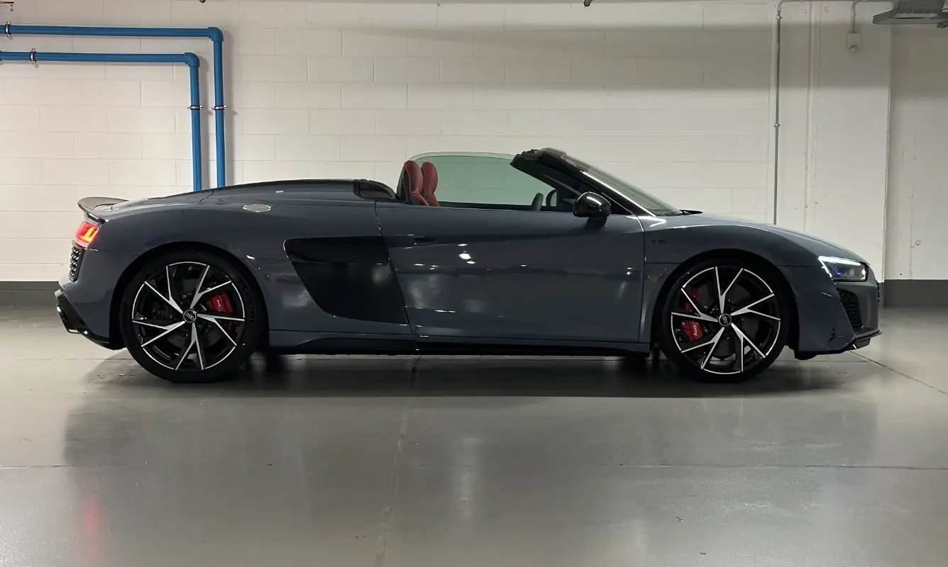 Audi R8 Spyder - foto 4