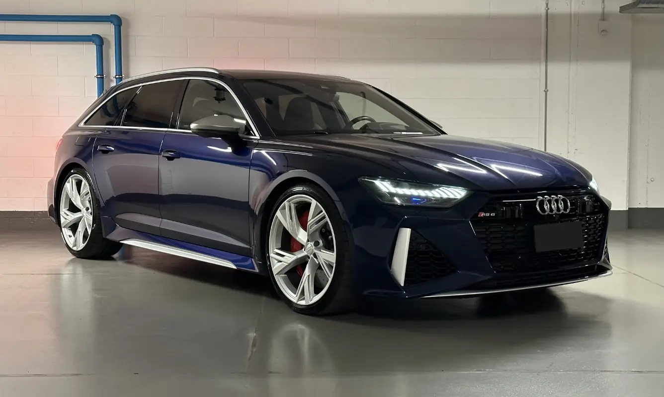 Audi RS6 Avant a noleggio a Milano