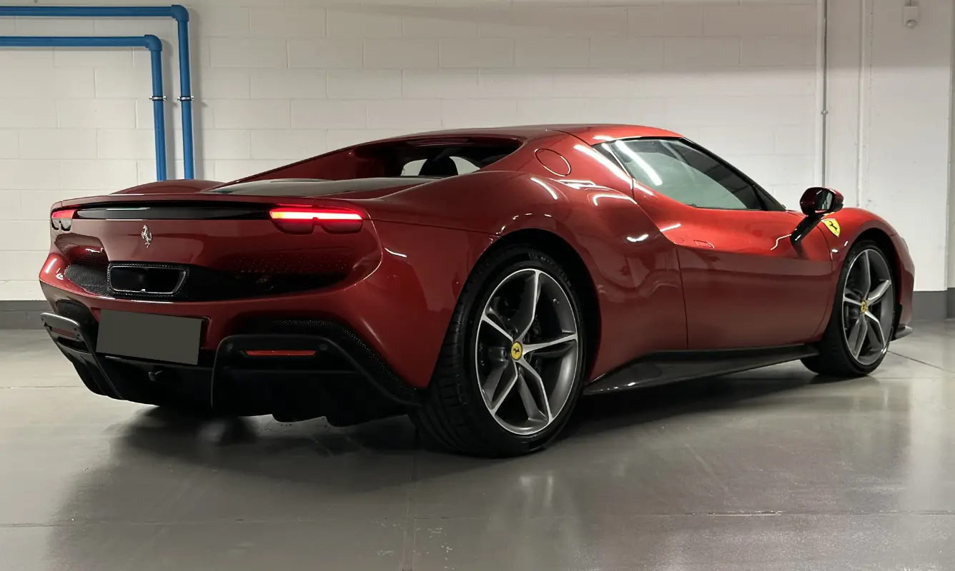 Ferrari 296 GTB - foto 3