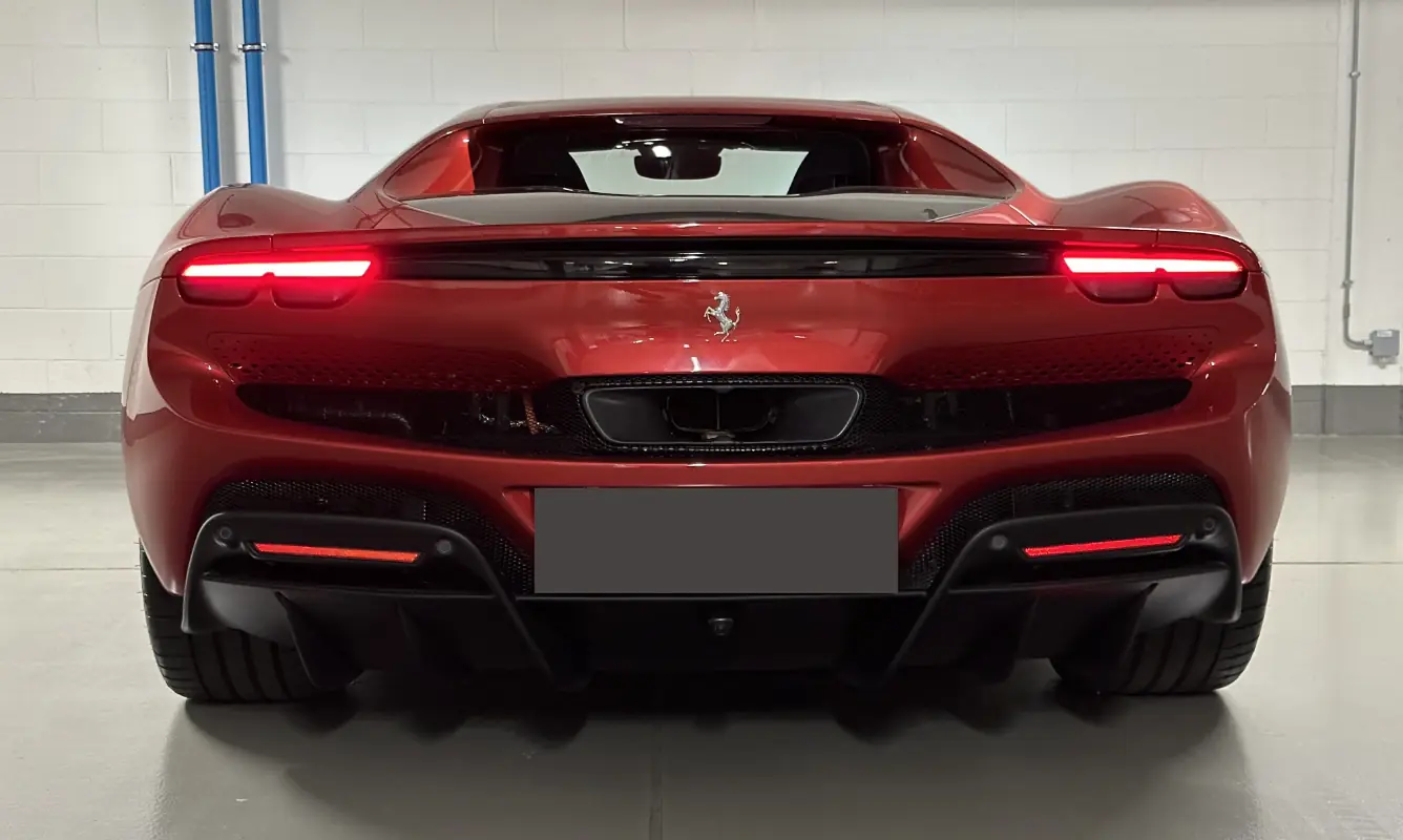 Ferrari 296 GTB - foto 4