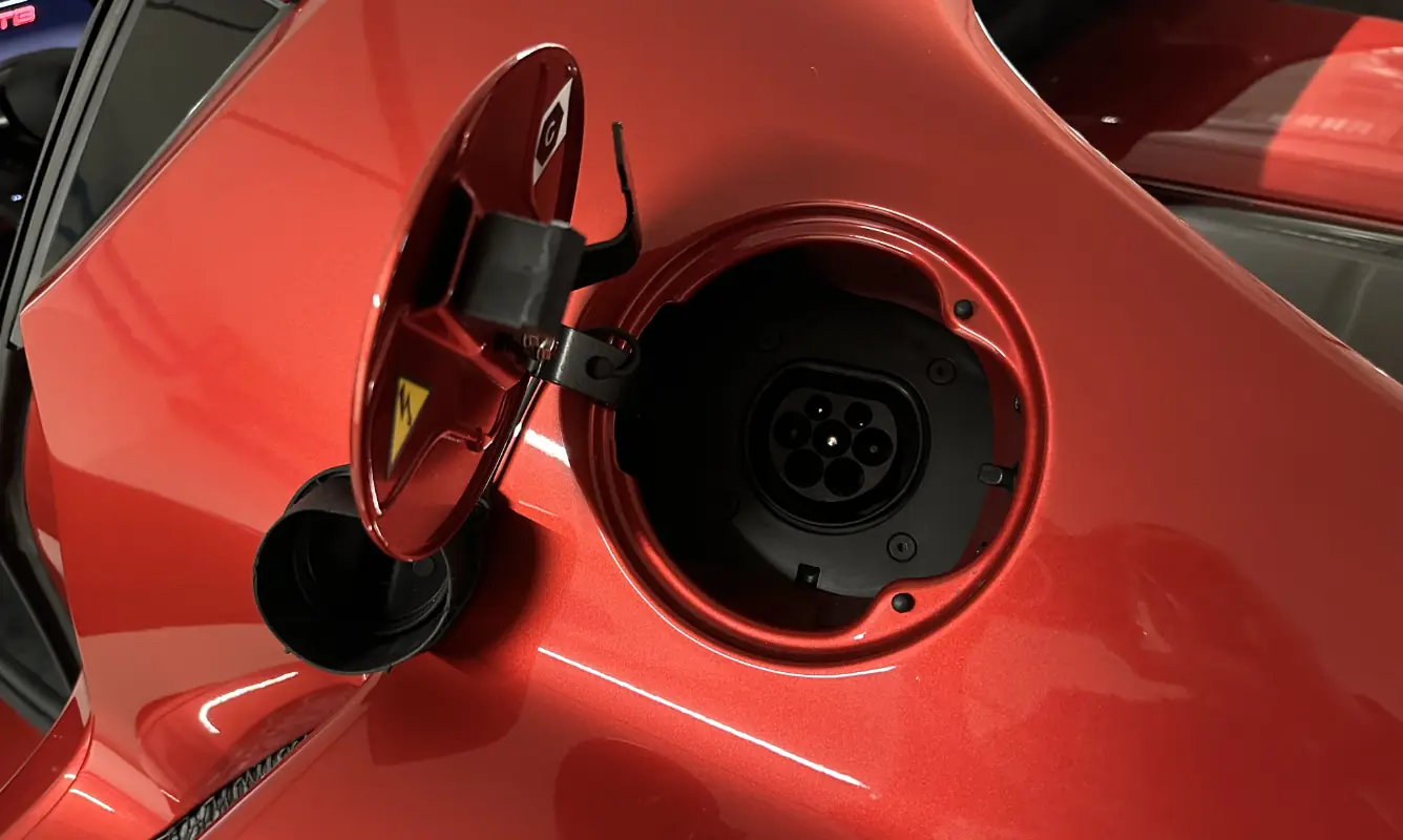 Ferrari 296 GTB - foto 8