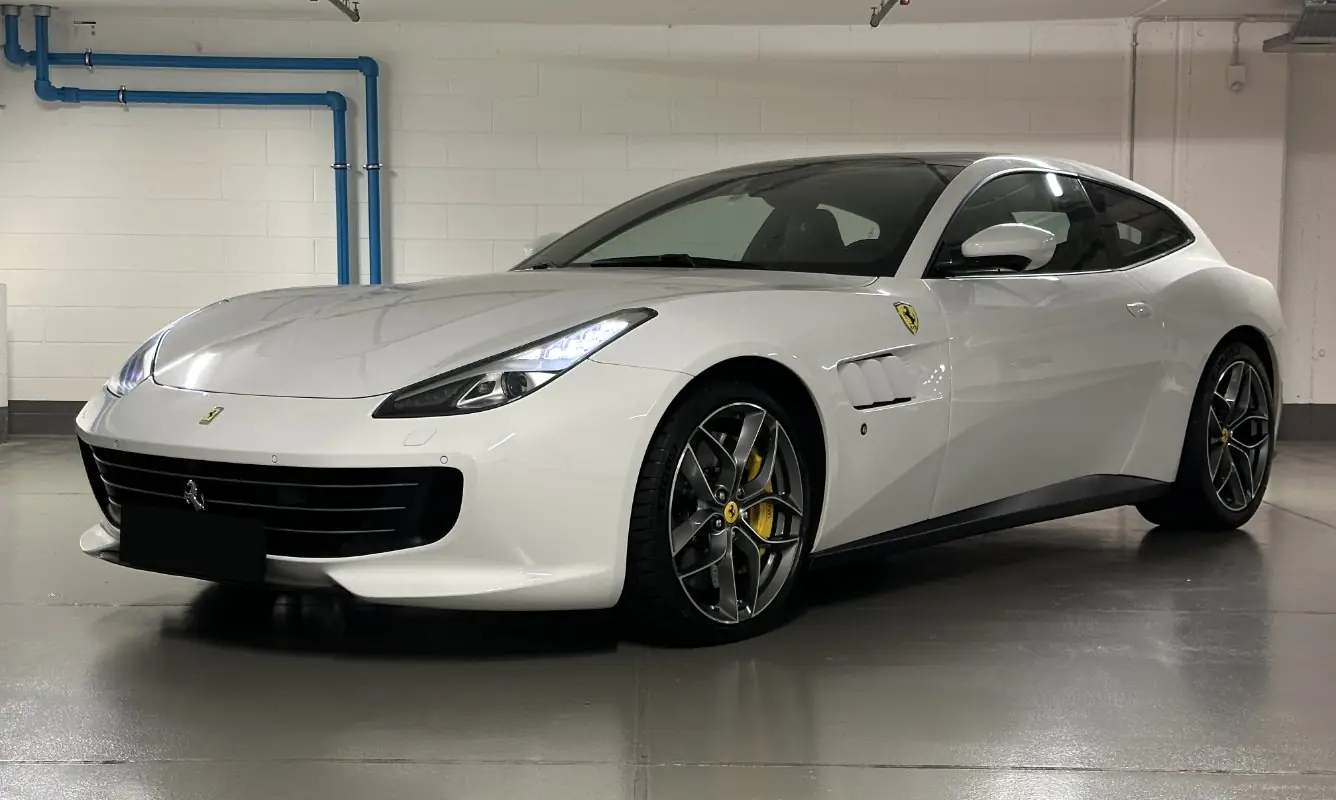 Ferrari GTC4 Lusso T - foto 7