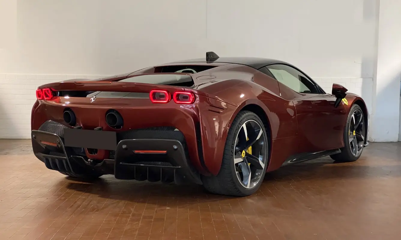 Ferrari SF90 Stradale - foto 3