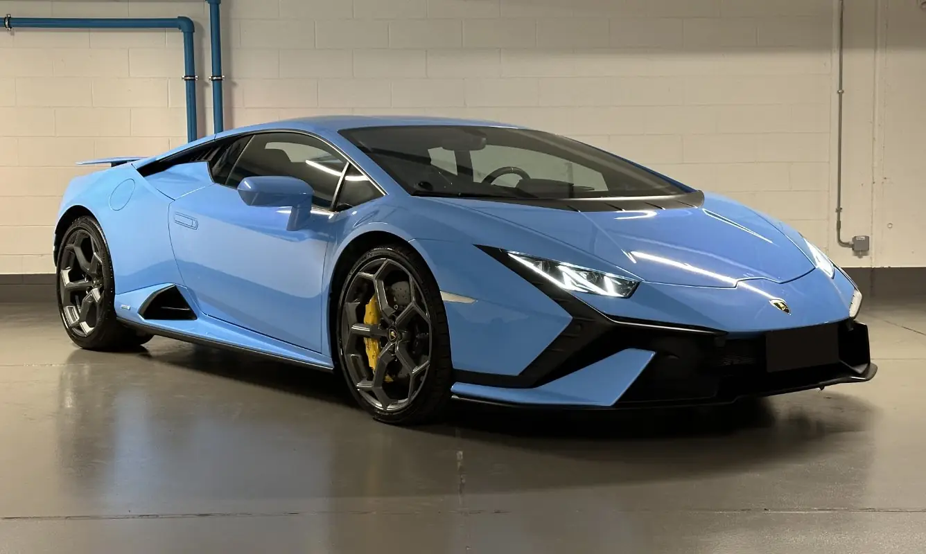 Lamborghini Huracan Tecnica Coupé a noleggio a Milano