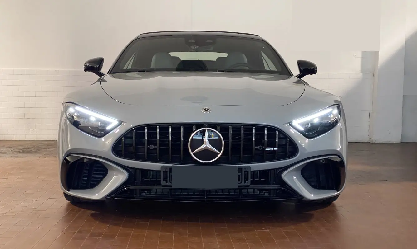 Mercedes SL63 AMG Roadster - foto 1